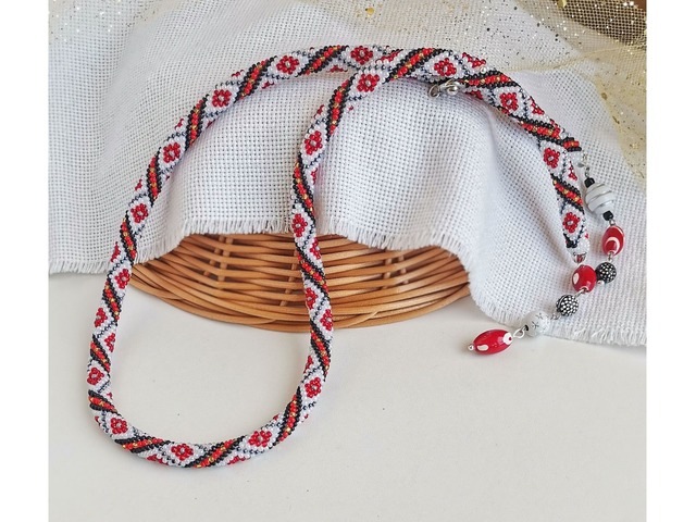 Прикраса із бісеру джгут-ларіат "Добра доля"