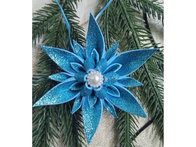 Прикраси на ялинку із фоамірану