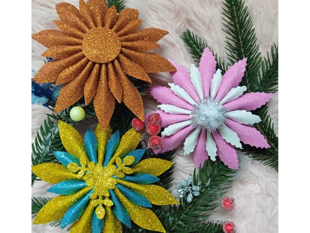 Ялинкові прикраси