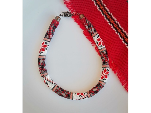 Прикраса із бісеру кольє-джгут "Зірка надії"