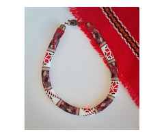 Прикраса із бісеру кольє-джгут 