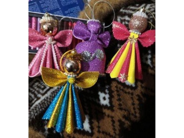 Ялинкові  різдвяні, новорічні  прикраси