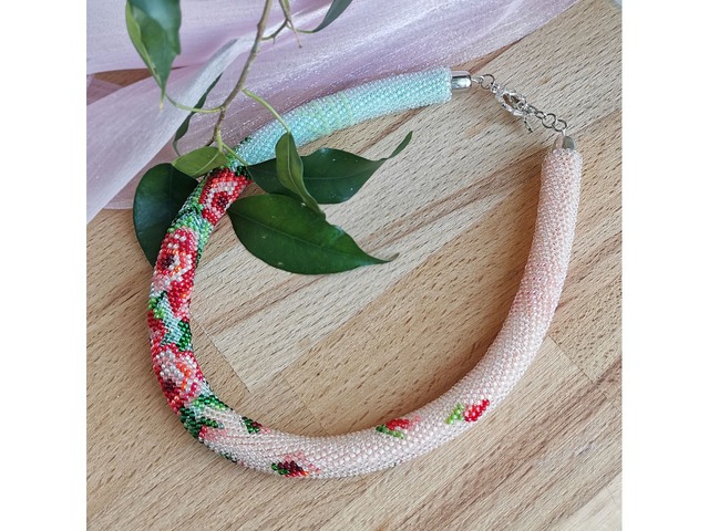 Прикраса із бісеру кольє-джгут "Вальс"