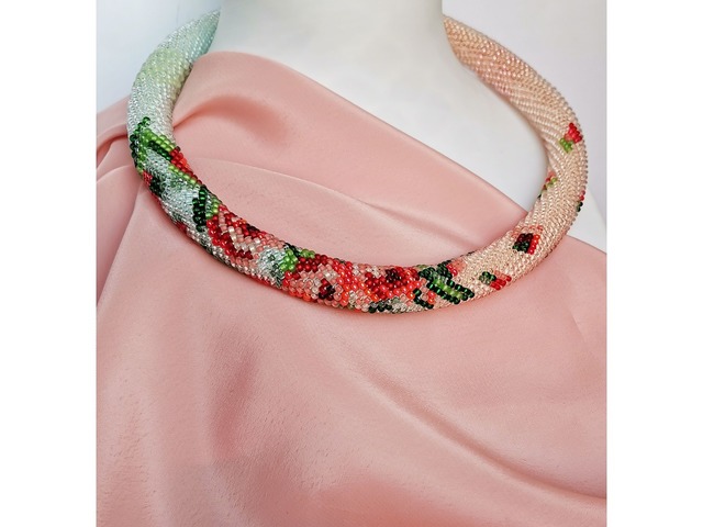 Прикраса із бісеру кольє-джгут "Вальс"