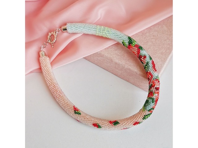 Прикраса із бісеру кольє-джгут "Вальс"