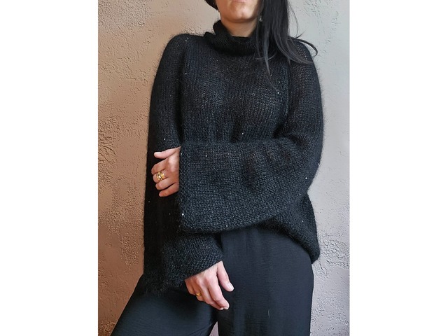 В'язаний светр. Ручна робота