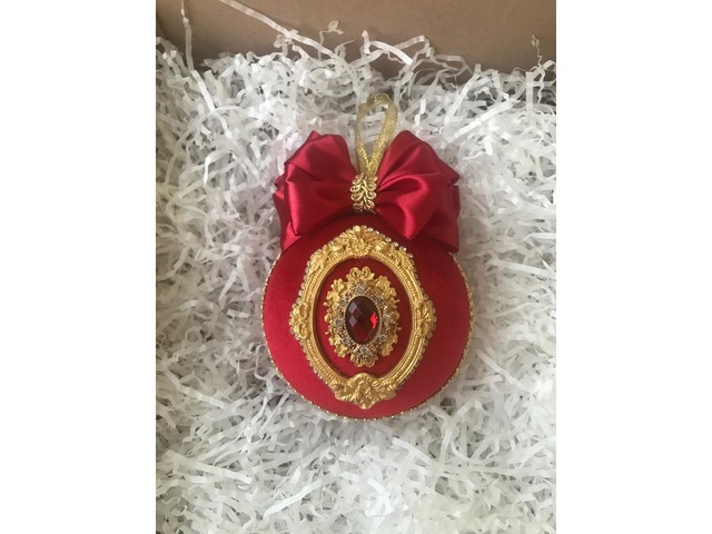 Червоні ялинкові іграшки набір