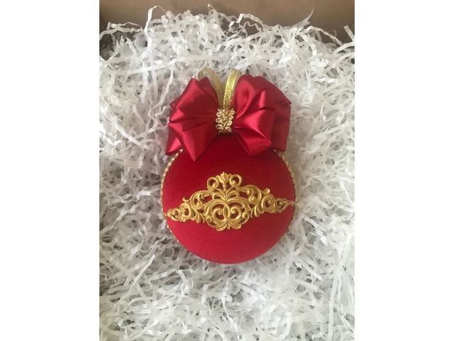 Червоні ялинкові іграшки набір