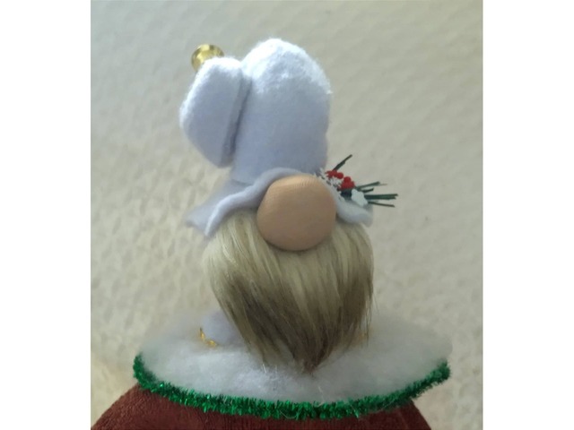 Маленькі різдвяні гноми, сніговичок Висота 14-17 см Наявність, ціну. - запитуйте у повідомленні