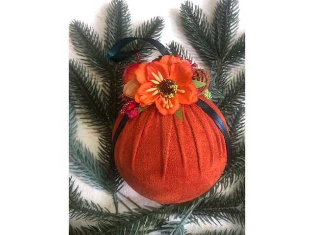 Новорічні іграшки Осінній декор Ялинкові прикраси