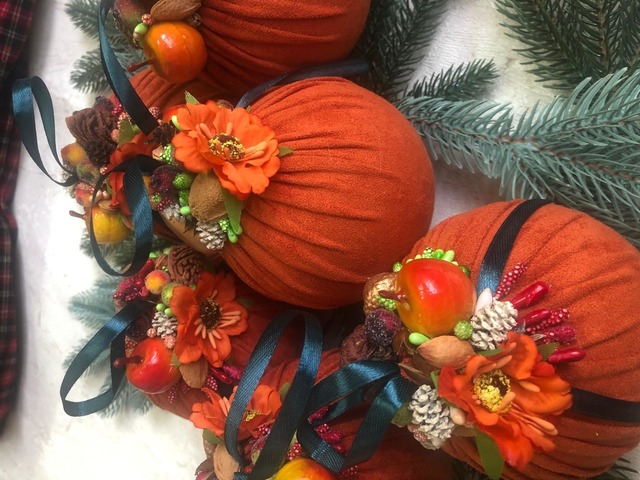 Новорічні іграшки Осінній декор Ялинкові прикраси