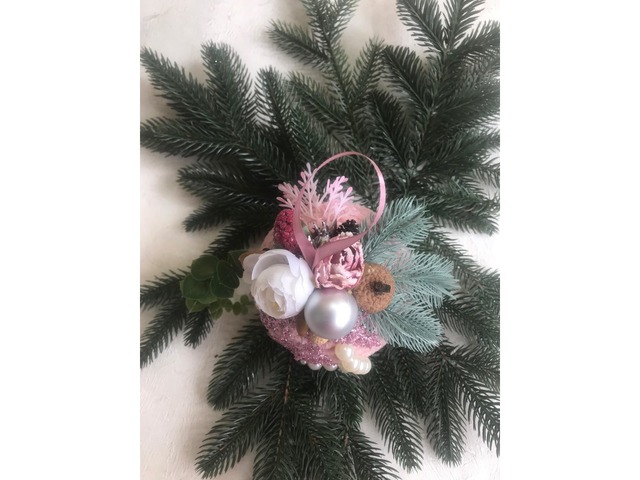 Ялинкові новорічні іграшки