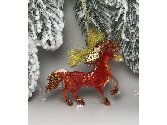 Новорічна прикраса на ялинку з епоксидної смоли  *Кінь*.