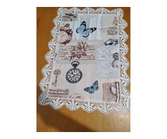 Полотенце вафельное с очаровательными кружевами