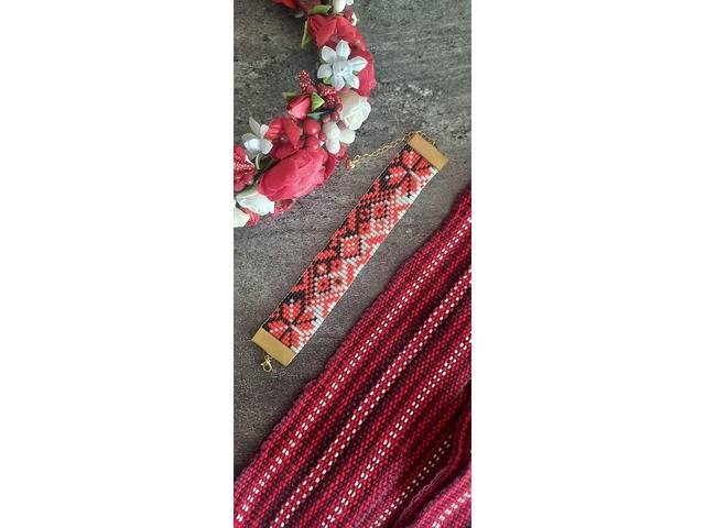 Браслети з бісеру. Ручна робота.