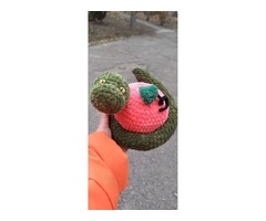 Змій з яблуком. Ручна робота.