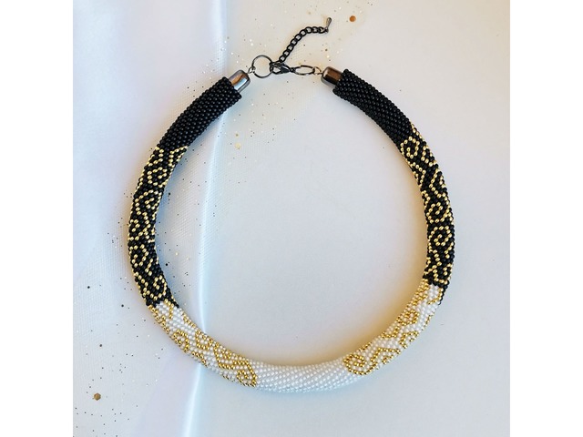 Прикраса із бісеру кольє-джгут "Гармонія розкоші"