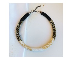 Прикраса із бісеру кольє-джгут 