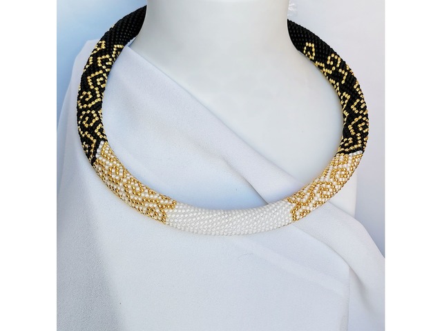Прикраса із бісеру кольє-джгут "Гармонія розкоші"