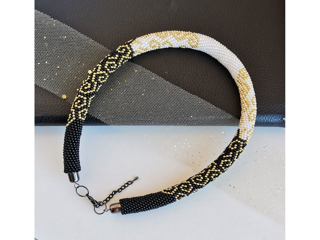 Прикраса із бісеру кольє-джгут "Гармонія розкоші"