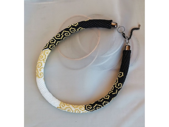 Прикраса із бісеру кольє-джгут "Гармонія розкоші"