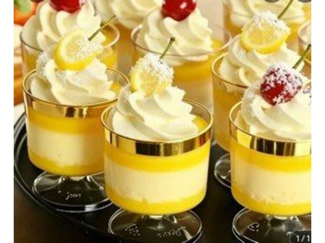 Прозорий міні-стакан для десертів із золотою смужкою