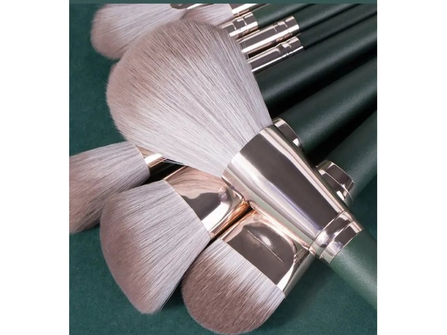 Пензлі для макіяжу - нові