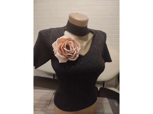 Бордова троянда,бордова квітка брошка ручної роботи