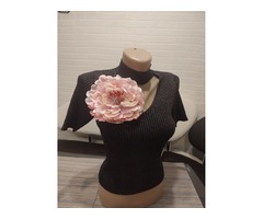 Рожева квітка брошка, велика рожева квітка