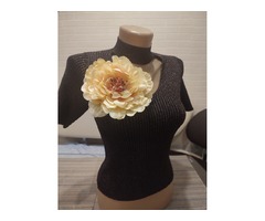 Жовта велика квітка брошка, жовта брошка