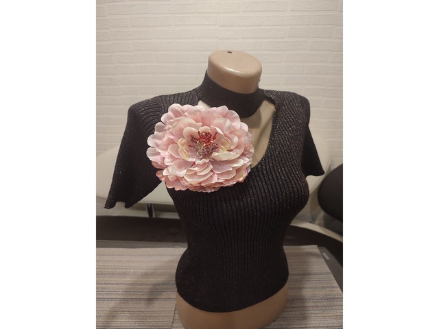 Жовта велика квітка брошка, жовта брошка