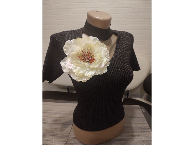 Жовта велика квітка брошка, жовта брошка