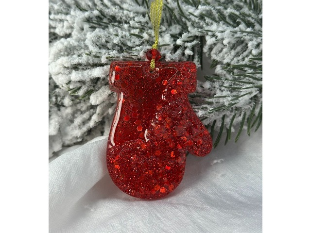 Набір новорічних прикрас на ялинку з епоксидної смоли.