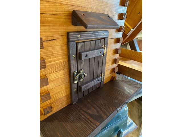 Водяний млин із відкривними дверима та дахом – дерев’яний, робочий (11 000 грн)