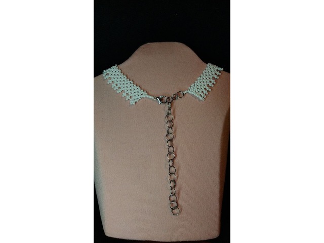 Селянка-жіноча. чорна та біла