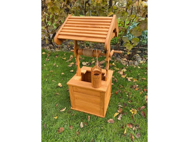 Декоративний колодязь