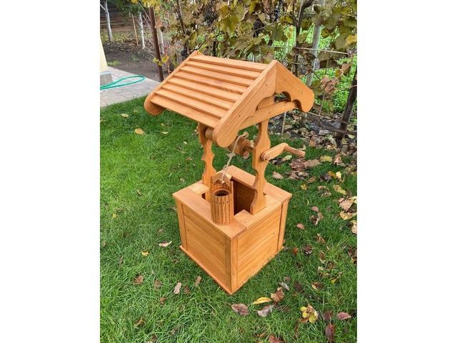 Декоративний колодязь