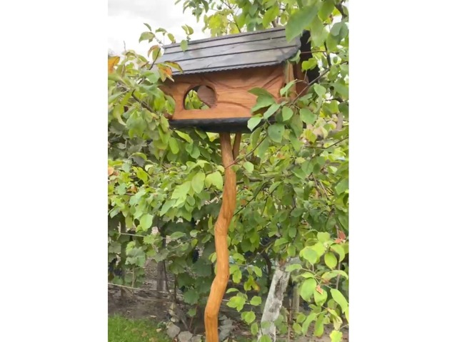 Годівниця-шпаківня