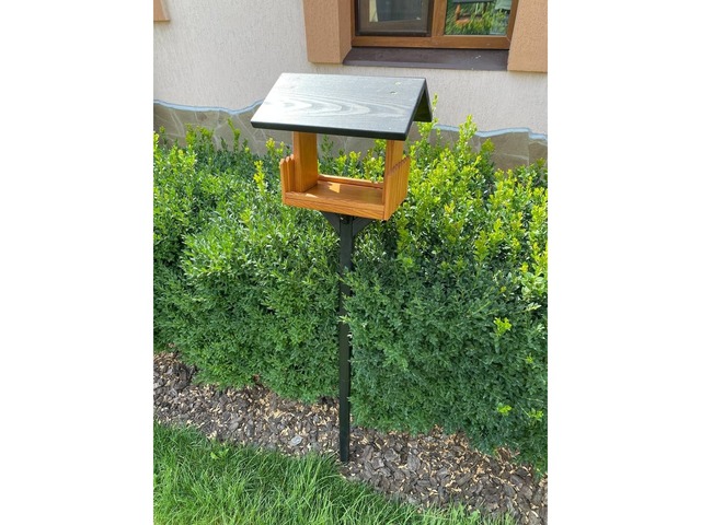 Годівниця №2 на стійці