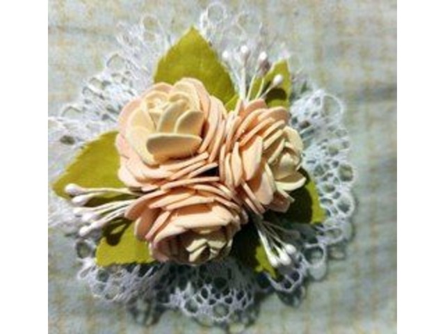 Квітковий браслет, бутон'єрка на руку