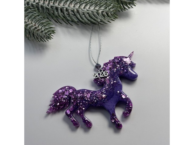 Набір новорічних прикрас на ялинку з епоксидної смоли.