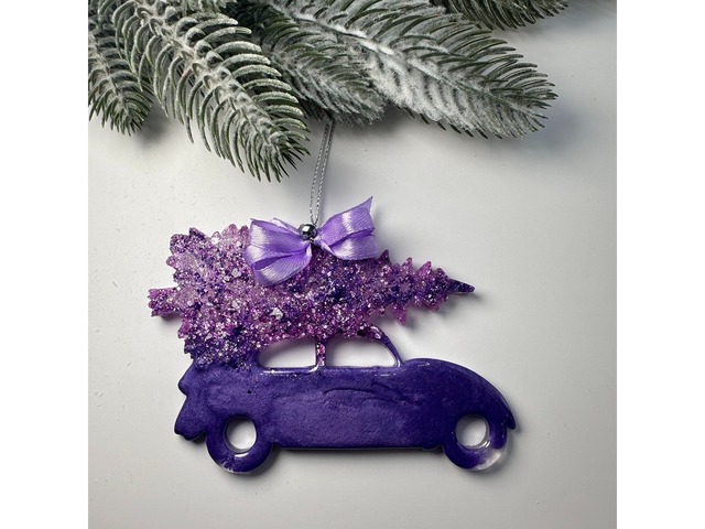 Набір новорічних прикрас на ялинку з епоксидної смоли.