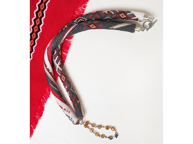 Прикраса із бісеру кольє-джгут "Грація"