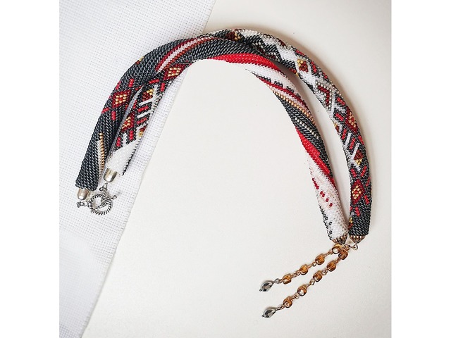 Прикраса із бісеру кольє-джгут "Грація"