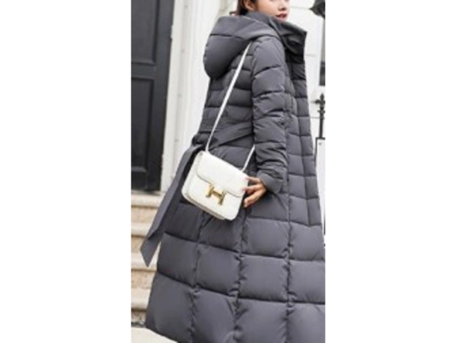 Жіноче пальто -      нове