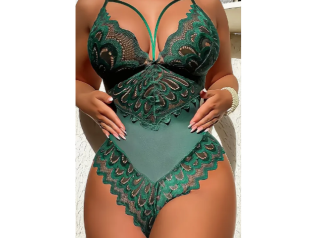 Жіночий боді з мереживом - новий