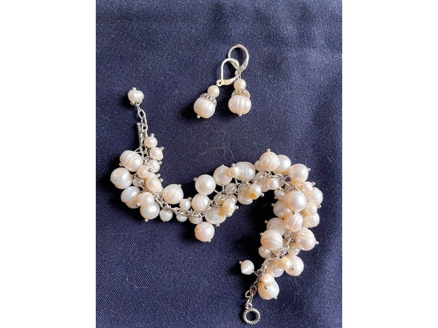 Браслет з річкової перлини