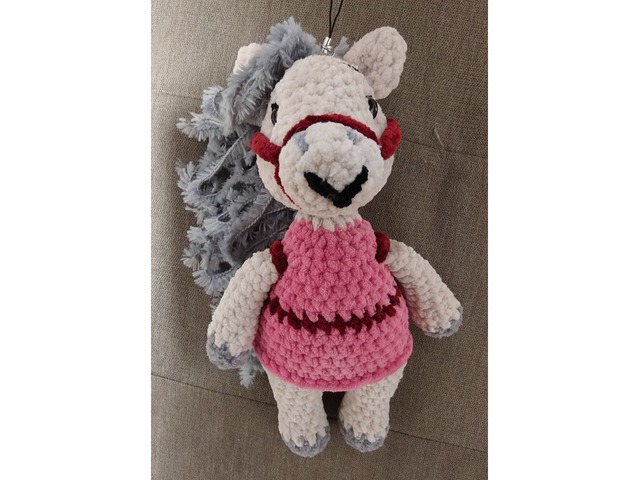 Кінь коник в'язана іграшка подарунок  ручна робота hand made