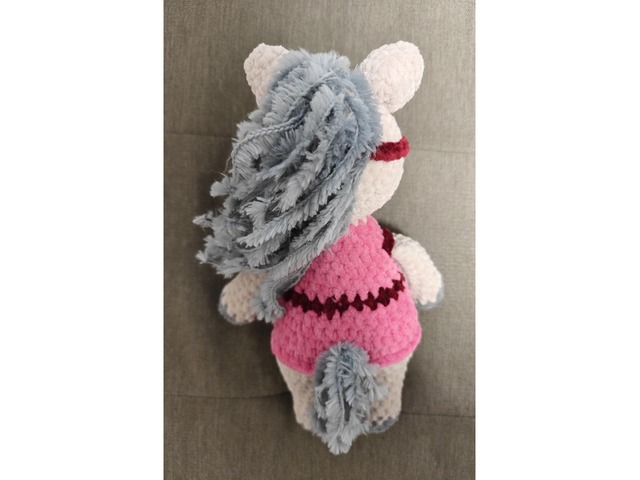 Кінь коник в'язана іграшка подарунок  ручна робота hand made