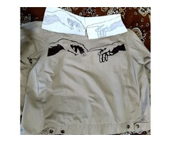 Мужская бежевая лёгкая куртка с ручной росписью “Сотворение Адама” — авторская работа